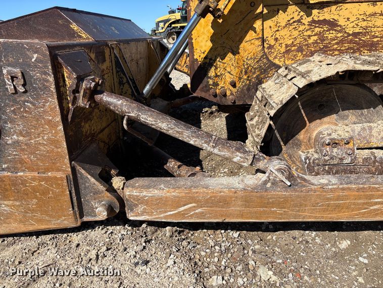 image for item FC5714 1989 Komatsu D53A-17 dozer