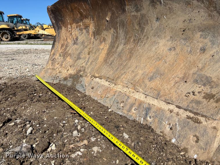 image for item FC5714 1989 Komatsu D53A-17 dozer