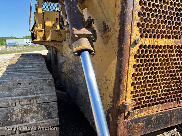 image for item FC5714 1989 Komatsu D53A-17 dozer