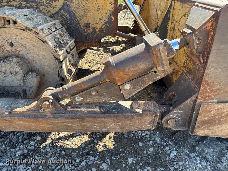 image for item FC5714 1989 Komatsu D53A-17 dozer
