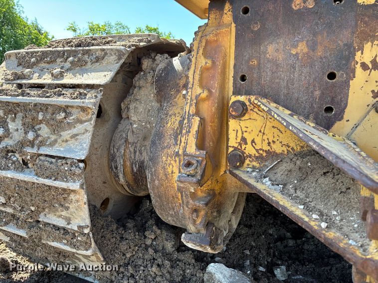 image for item FC5714 1989 Komatsu D53A-17 dozer