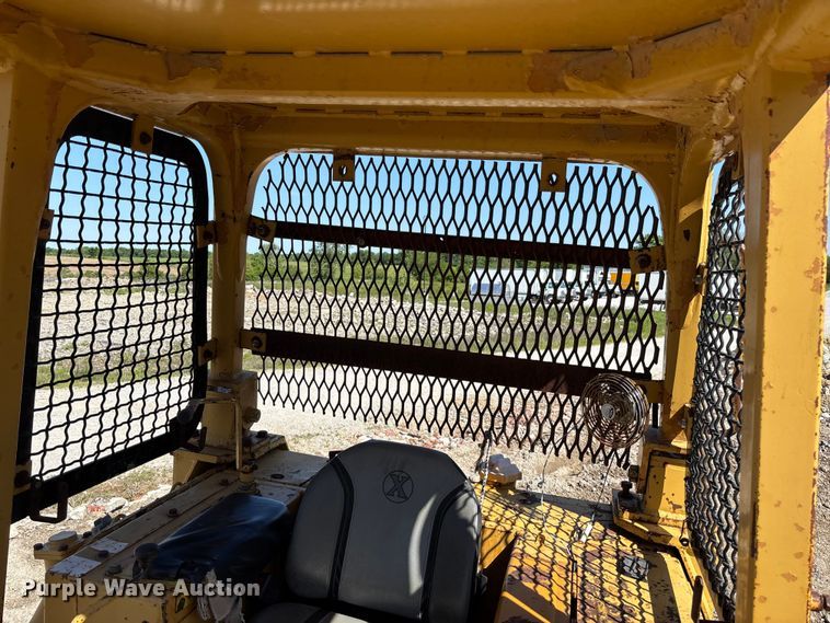 image for item FC5714 1989 Komatsu D53A-17 dozer