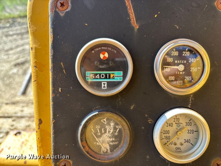 image for item FC5714 1989 Komatsu D53A-17 dozer
