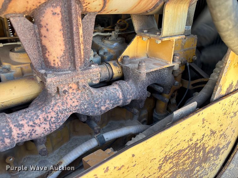 image for item FC5714 1989 Komatsu D53A-17 dozer