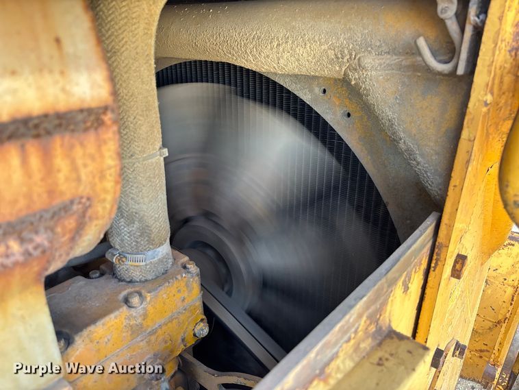image for item FC5714 1989 Komatsu D53A-17 dozer