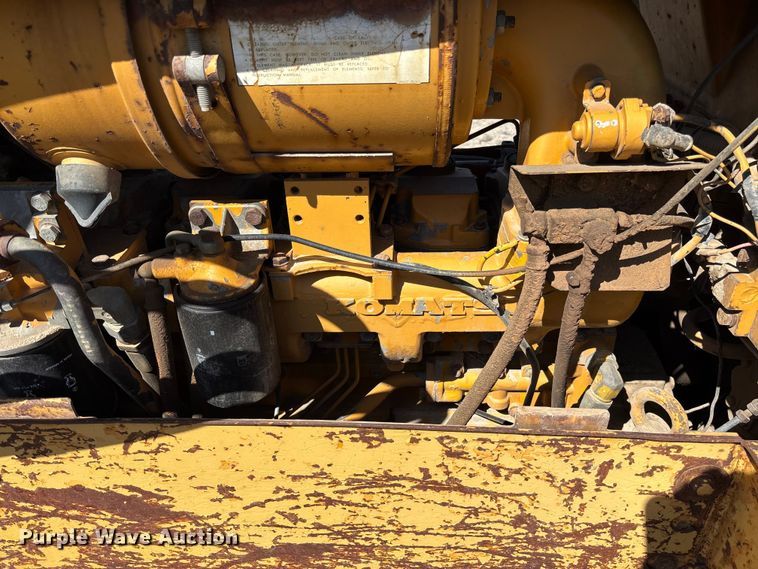 image for item FC5714 1989 Komatsu D53A-17 dozer