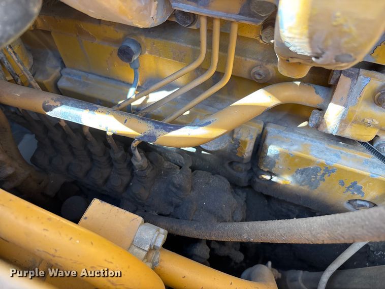 image for item FC5714 1989 Komatsu D53A-17 dozer