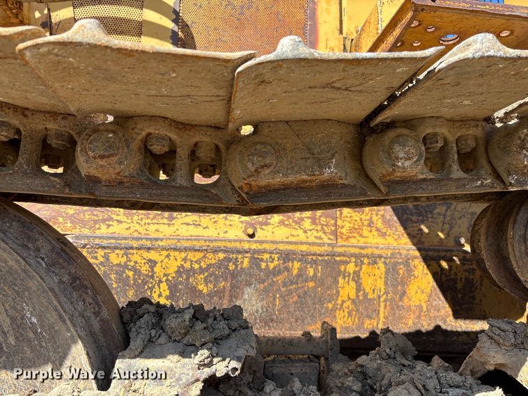 image for item FC5714 1989 Komatsu D53A-17 dozer
