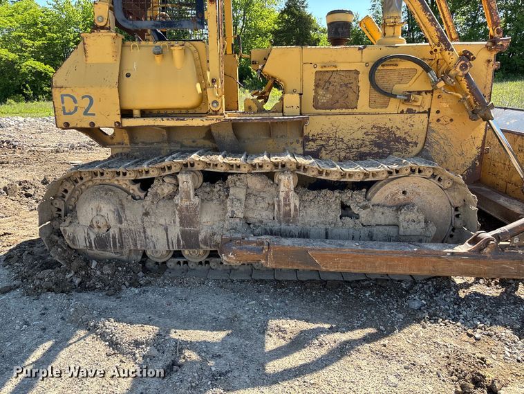 image for item FC5714 1989 Komatsu D53A-17 dozer