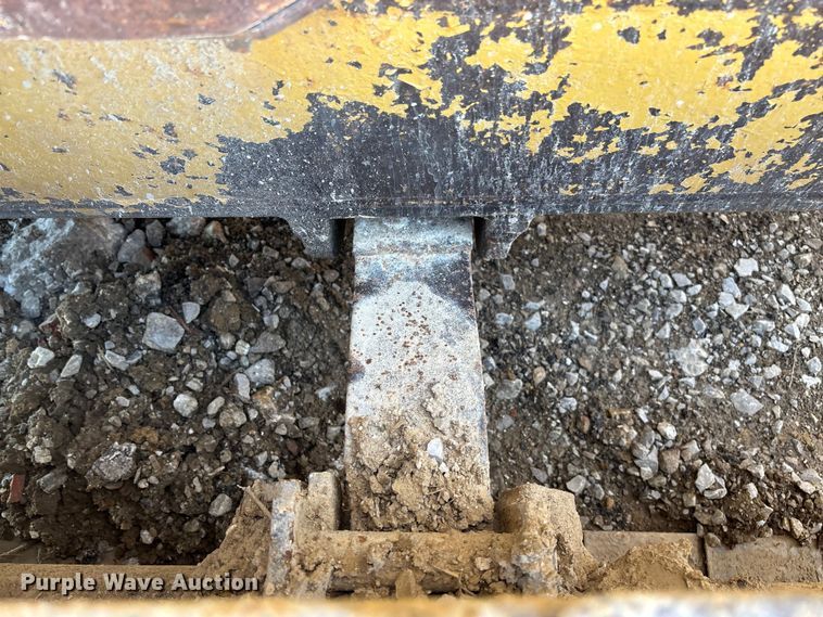 image for item FC5714 1989 Komatsu D53A-17 dozer
