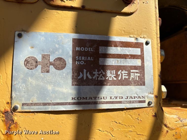 image for item FC5714 1989 Komatsu D53A-17 dozer