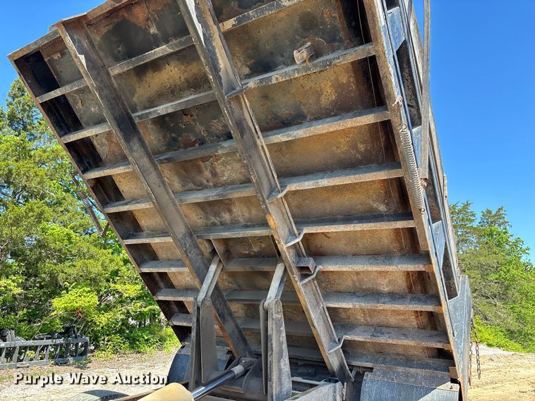 image for item FC5715 1996 Chevrolet C7 dump truck