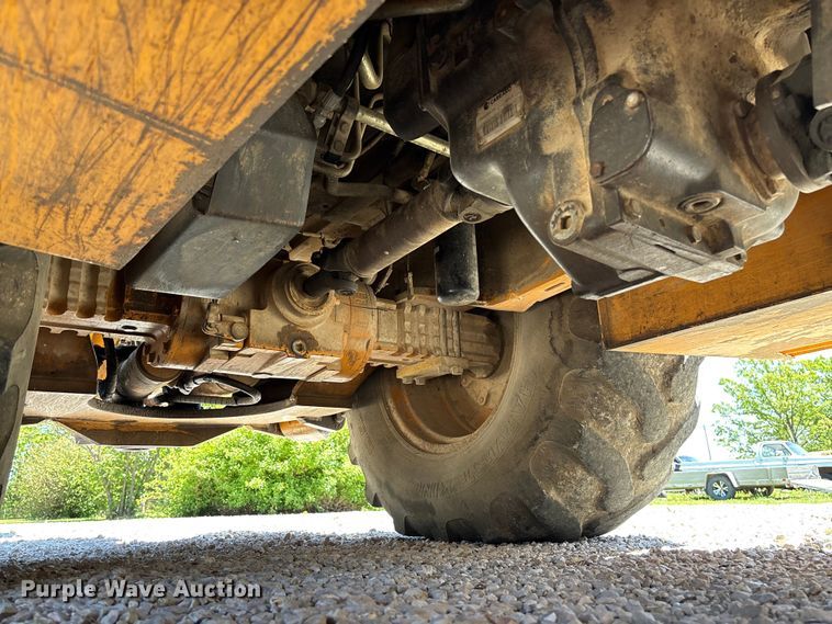 image for item FC5716 1997 Case 580L backhoe