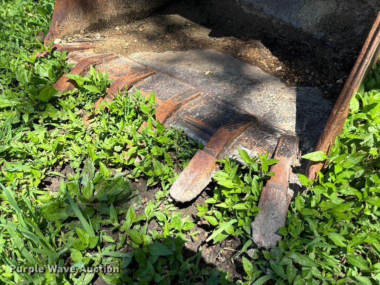 image for item FC5716 1997 Case 580L backhoe
