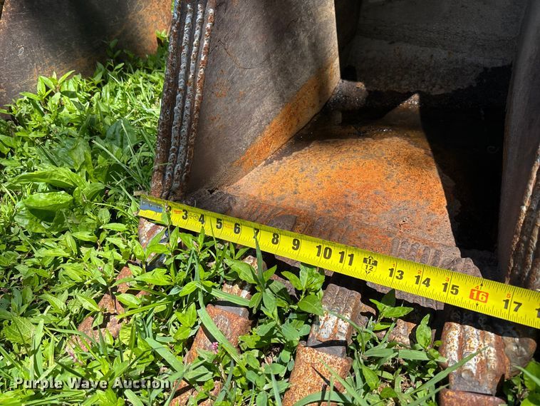 image for item FC5716 1997 Case 580L backhoe