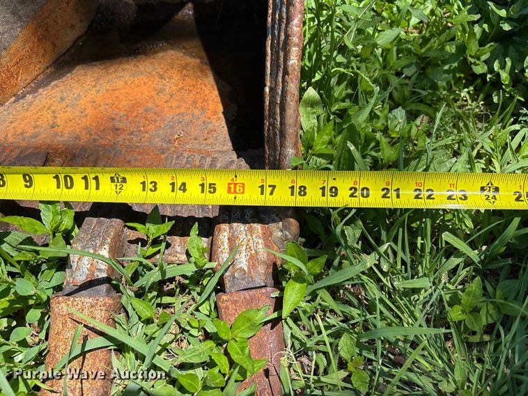 image for item FC5716 1997 Case 580L backhoe