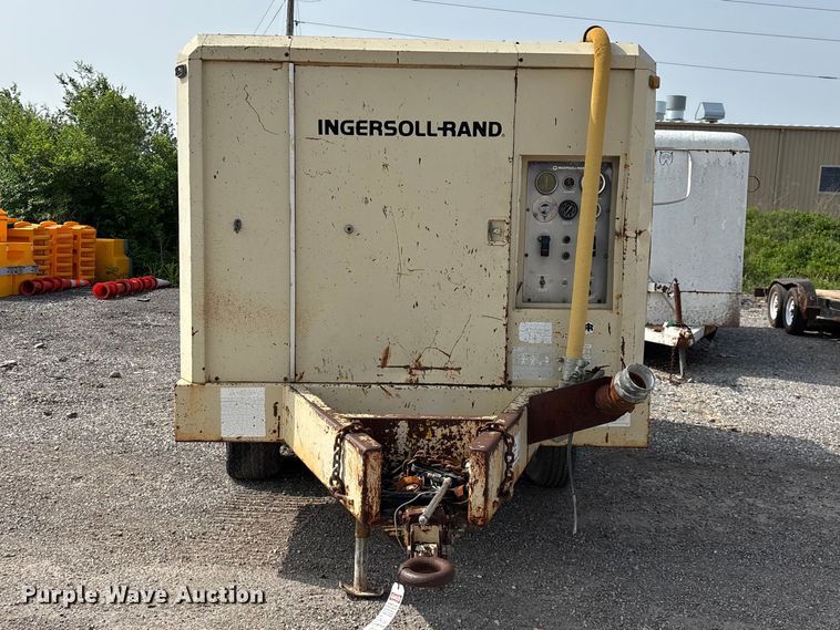 image for item FG0317 Ingersoll Rand 825 air compressor