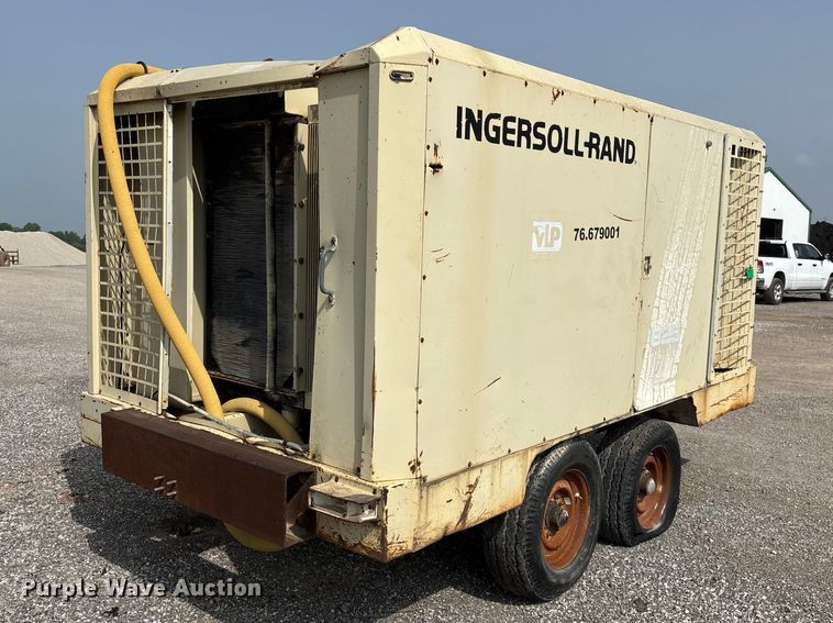 image for item FG0317 Ingersoll Rand 825 air compressor
