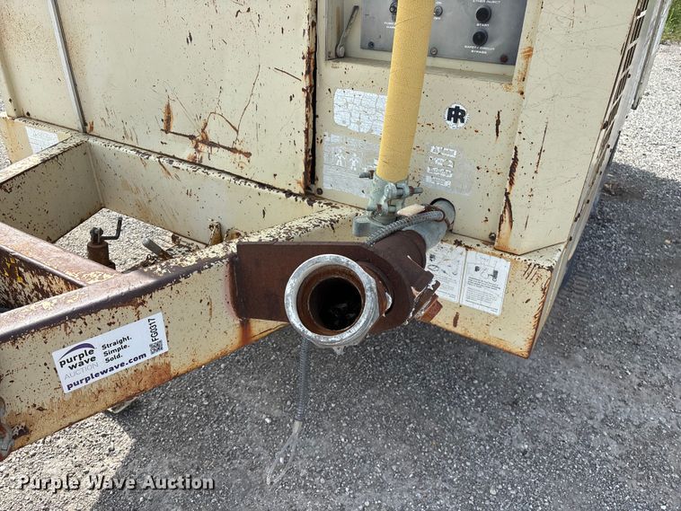 image for item FG0317 Ingersoll Rand 825 air compressor