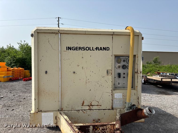 image for item FG0317 Ingersoll Rand 825 air compressor