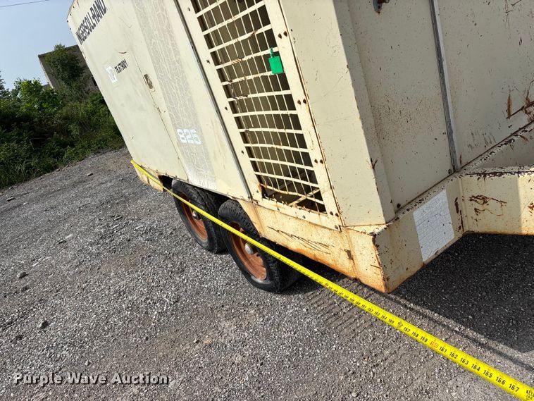image for item FG0317 Ingersoll Rand 825 air compressor