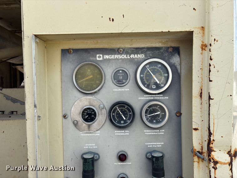 image for item FG0317 Ingersoll Rand 825 air compressor