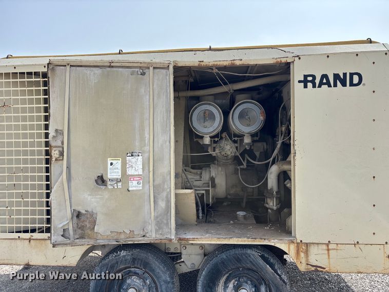 image for item FG0317 Ingersoll Rand 825 air compressor