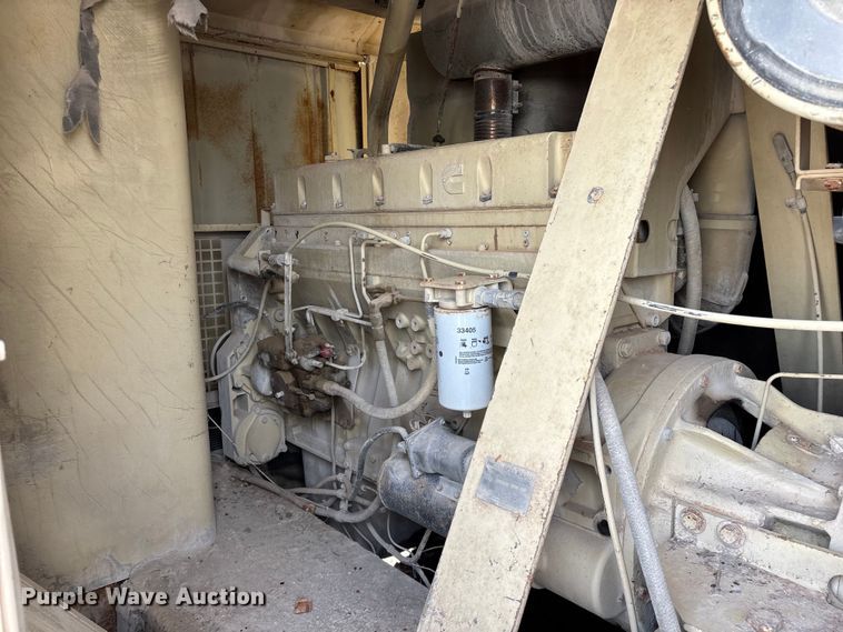 image for item FG0317 Ingersoll Rand 825 air compressor