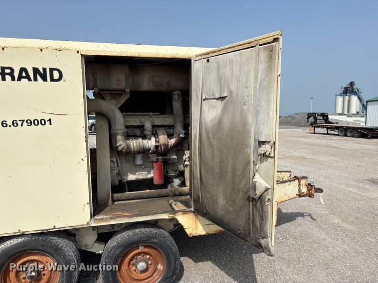 image for item FG0317 Ingersoll Rand 825 air compressor