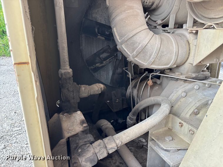 image for item FG0317 Ingersoll Rand 825 air compressor