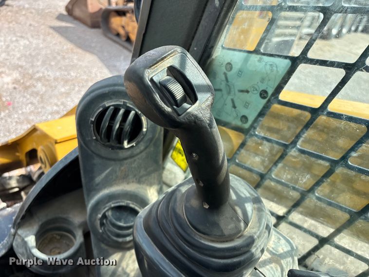 image for item FG0320 2019 Caterpillar 299D2 tracked skid steer loader