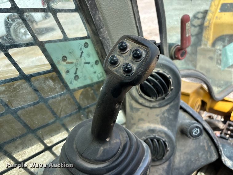 image for item FG0320 2019 Caterpillar 299D2 tracked skid steer loader