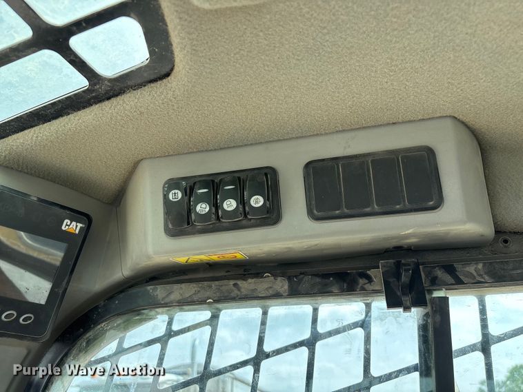 image for item FG0320 2019 Caterpillar 299D2 tracked skid steer loader
