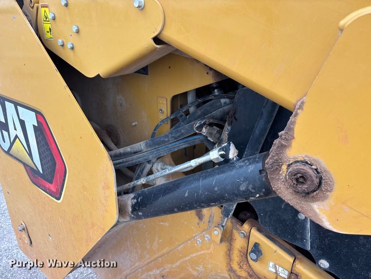 image for item FG0321 2020 Caterpillar 289D3 tracked skid steer loader
