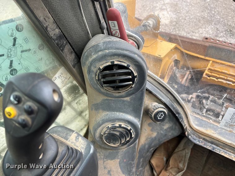 image for item FG0321 2020 Caterpillar 289D3 tracked skid steer loader