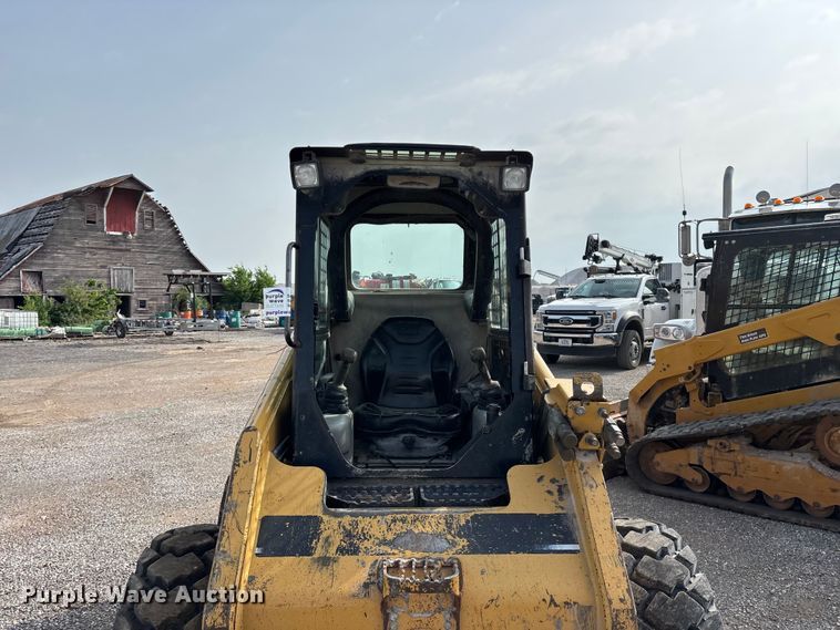 image for item FG0322 2006 Caterpillar 248B skid steer loader