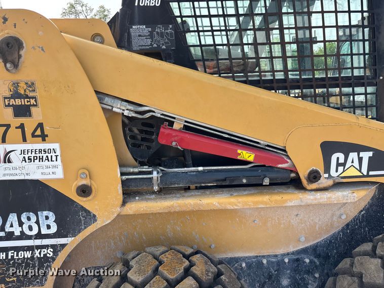 image for item FG0322 2006 Caterpillar 248B skid steer loader