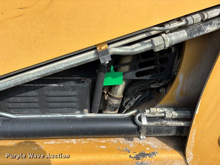 image for item FG0322 2006 Caterpillar 248B skid steer loader