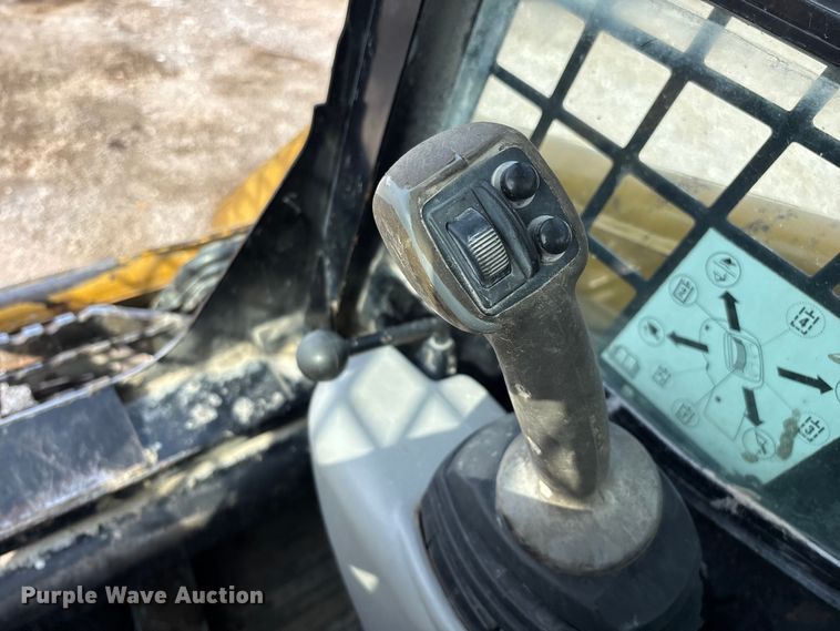 image for item FG0322 2006 Caterpillar 248B skid steer loader