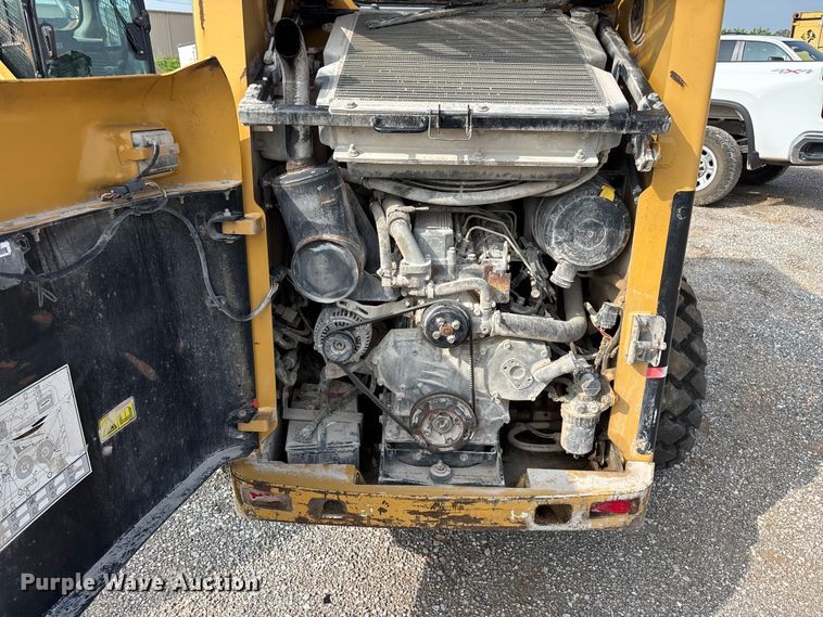 image for item FG0322 2006 Caterpillar 248B skid steer loader