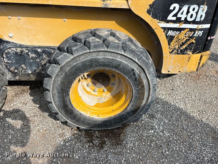image for item FG0322 2006 Caterpillar 248B skid steer loader