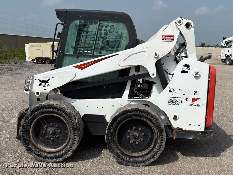 image for item FG0323 2018 Bobcat S590 skid steer loader
