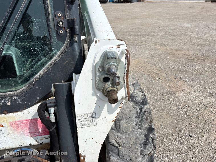 image for item FG0323 2018 Bobcat S590 skid steer loader