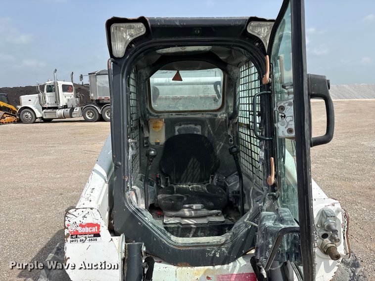 image for item FG0323 2018 Bobcat S590 skid steer loader