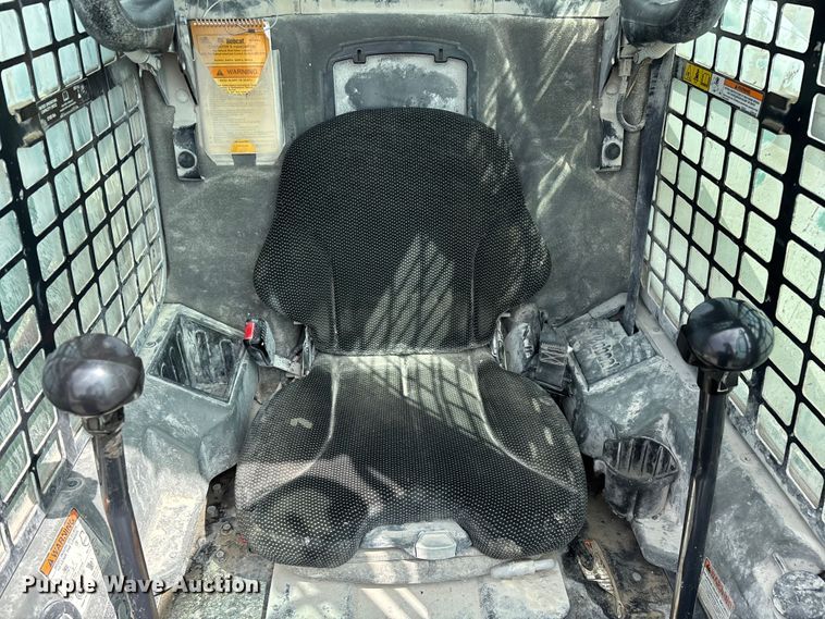 image for item FG0323 2018 Bobcat S590 skid steer loader