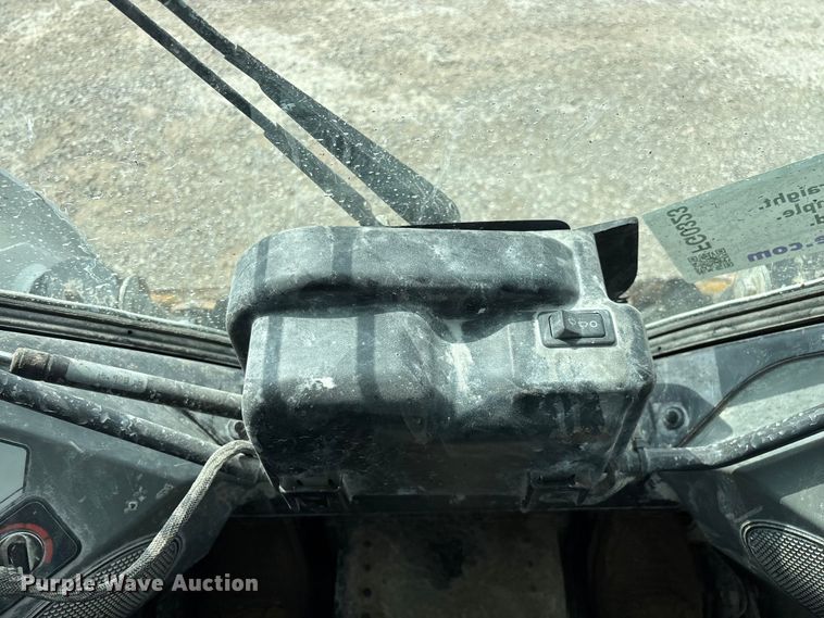 image for item FG0323 2018 Bobcat S590 skid steer loader