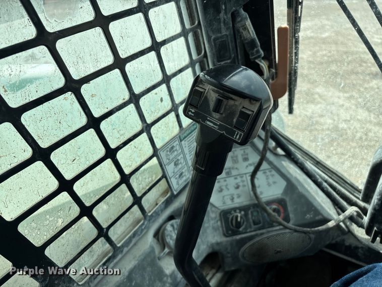 image for item FG0323 2018 Bobcat S590 skid steer loader