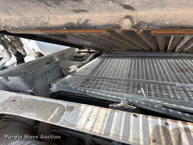 image for item FG0323 2018 Bobcat S590 skid steer loader