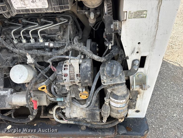 image for item FG0323 2018 Bobcat S590 skid steer loader
