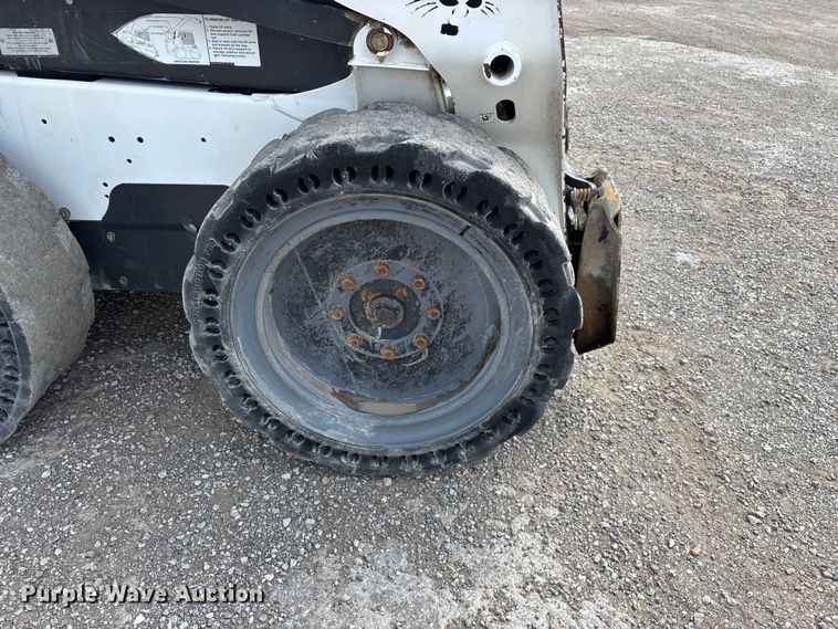 image for item FG0323 2018 Bobcat S590 skid steer loader